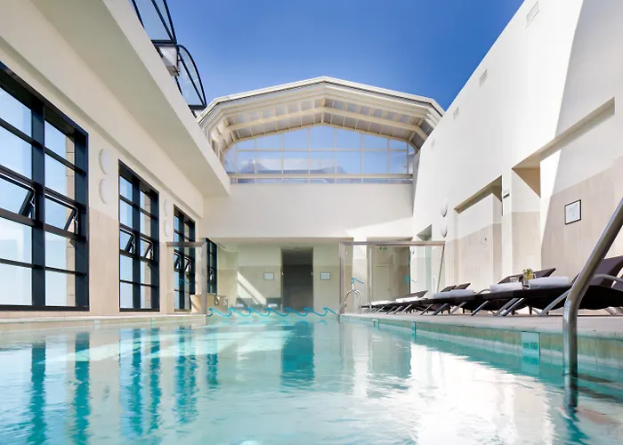 Starhotels Grand Milan