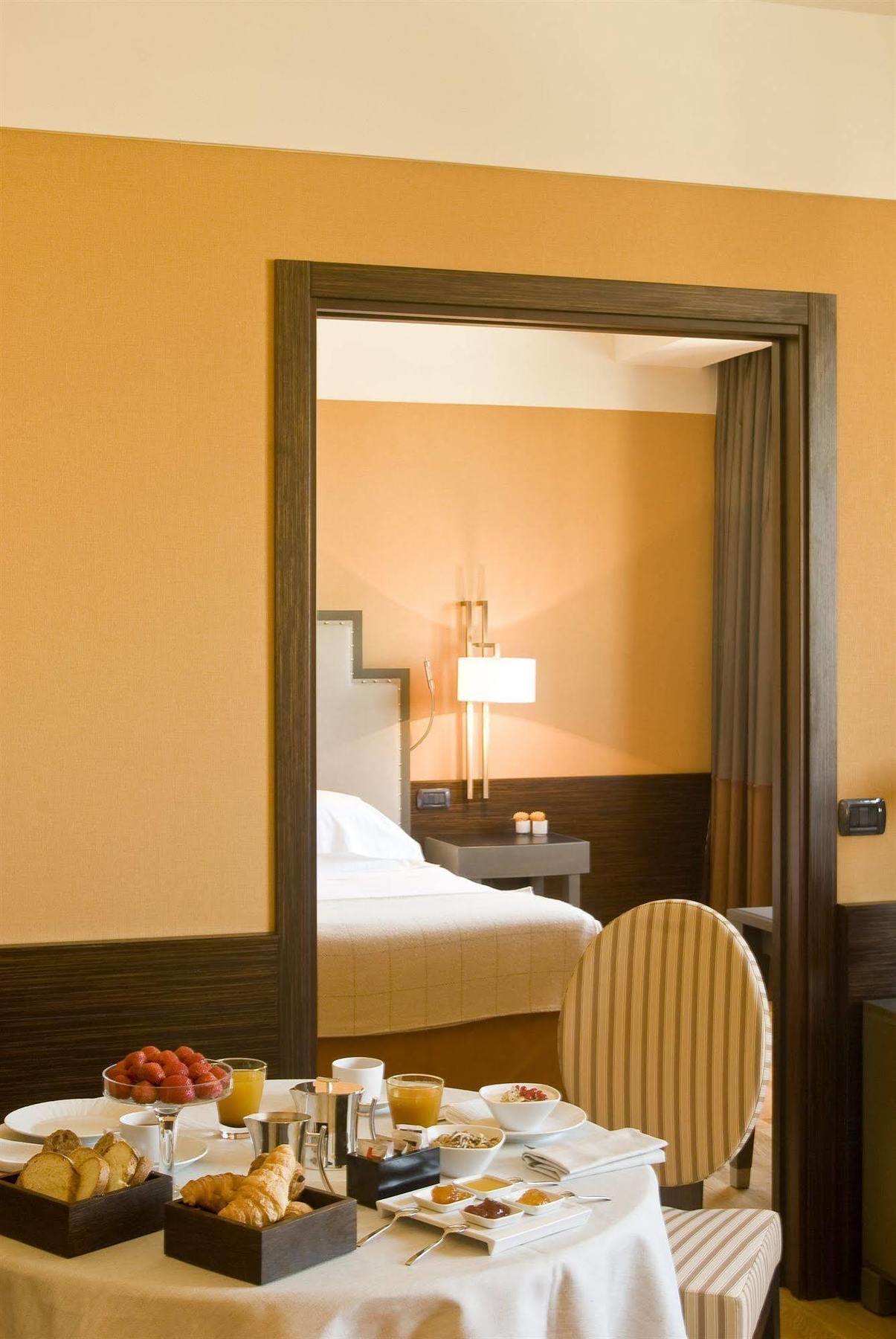 Starhotels Grand Milan Hotel Saronno